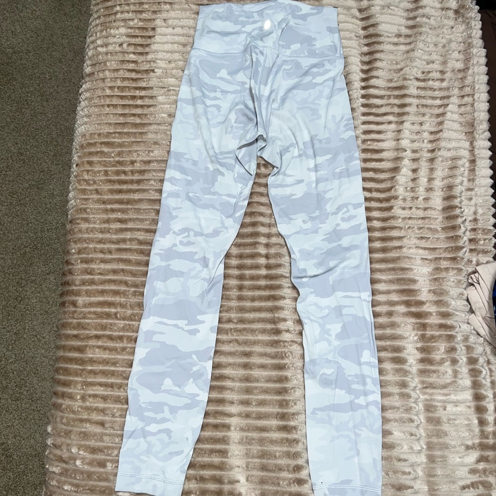 lululemon athletica Camouflage Leggings - White and Light Gray
